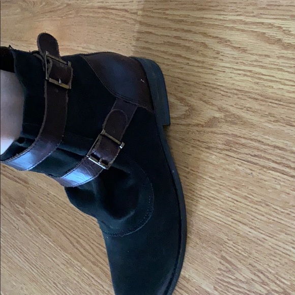 Suede Booties Size 9.5 - Picture 4 of 4